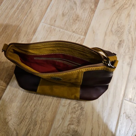 Purse - Picture 3 of 4